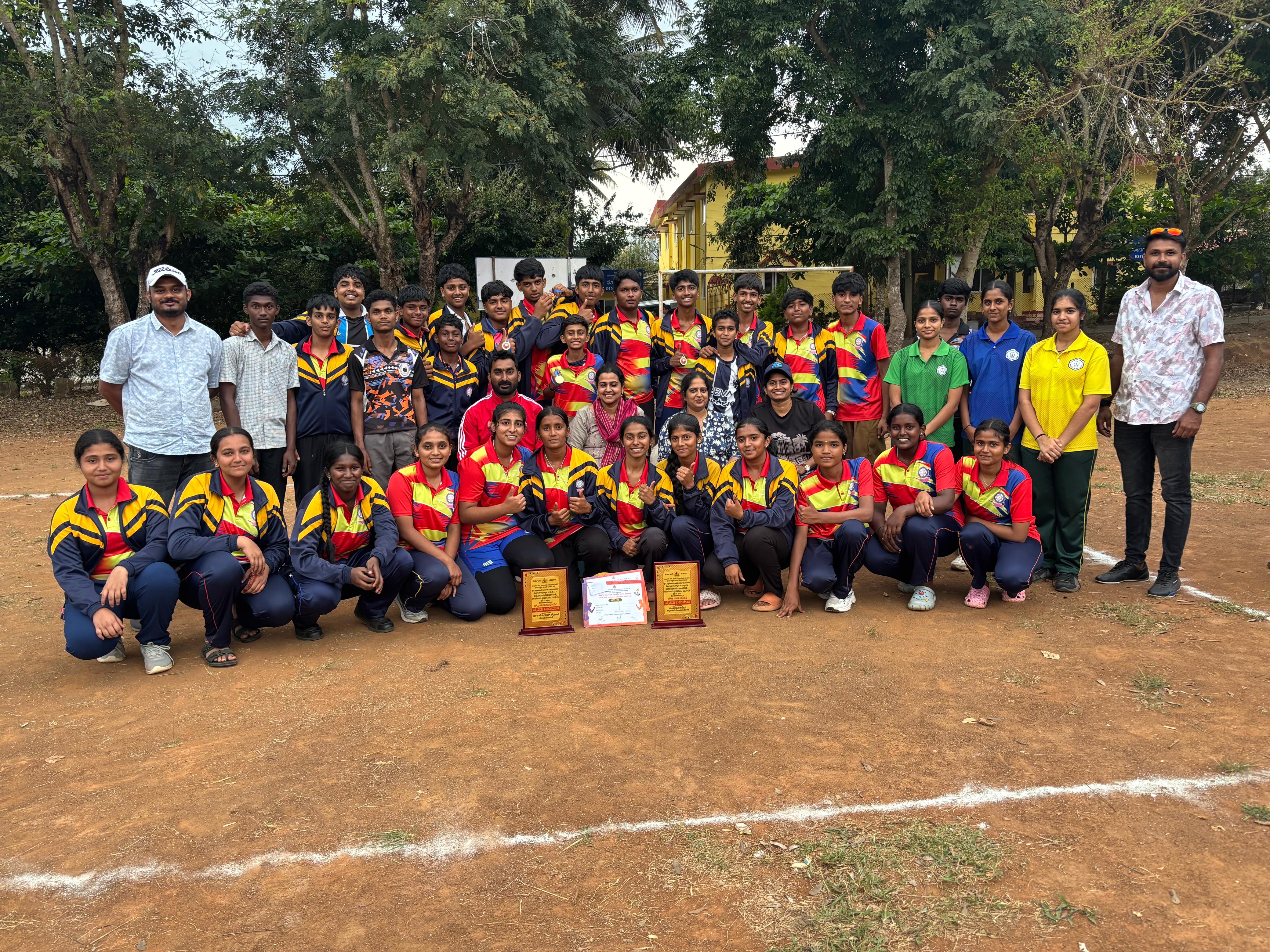 ತ್ರೋಬಾಲ್ ನಲ್ಲಿ ಸರ್ವದೈವತ ಶಾಲೆಯ ಬಾಲಕ-ಬಾಲಕಿಯರ ತಂಡ ವಿಭಾಗ ಮಟ್ಟಕ್ಕೆ ಆಯ್ಕೆ.