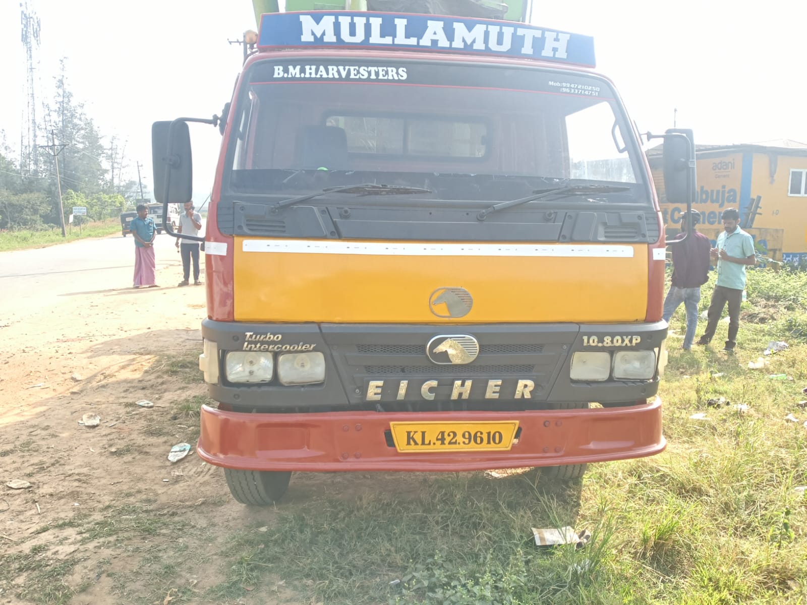 ತಮಿಳುನಾಡು ಮೂಲದ ವ್ಯಕ್ತಿ ನಿಂತ ವಾಹನದಲ್ಲೇ ಸಾವು.