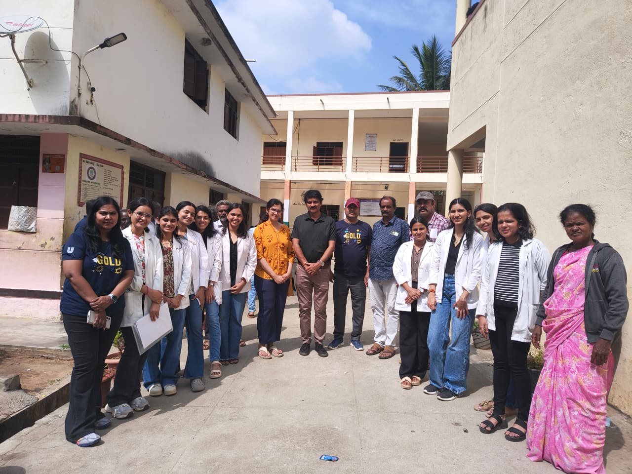 ಆದಿವಾಸಿ ಆಶ್ರಮ ಶಾಲೆಯ ಮಕ್ಕಳಿಗೆ ಅಂಬೇಡ್ಕರ್ ಮಹಾ ಪರಿನಿರ್ವಾಣ ದಿನದ ಅಂಗವಾಗಿ ದಂತ ಆರೋಗ್ಯ ತಪಾಸಣೆ.