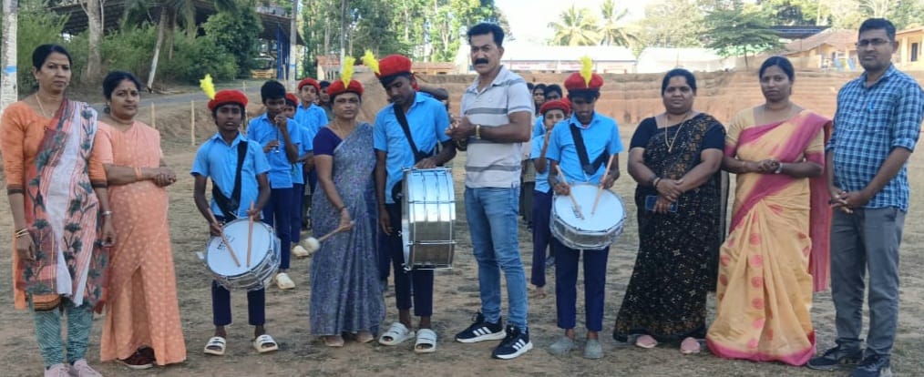 ಮಾಯಮುಡಿ ಸರ್ಕಾರಿ ಶಾಲೆಗೆ ನೂತನ ಬ್ಯಾಂಡ್ ಸೆಟ್ ಕೊಡುಗೆ