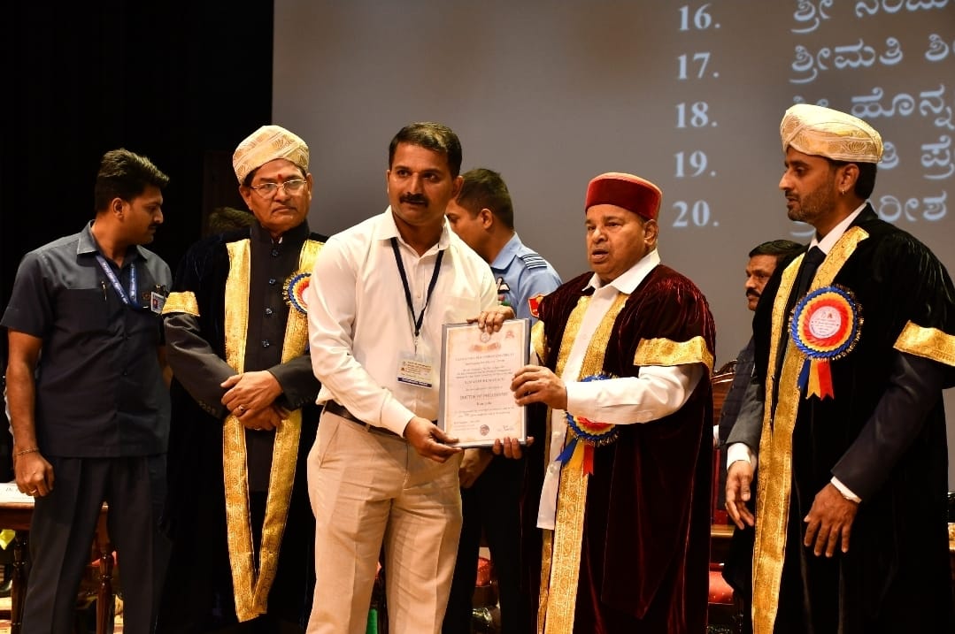 ಹೇಮಂತ್ ‌ಕುಮಾರ್ ಎಂ.ಎನ್ ರವರಿಗೆ ಮೈಸೂರು ವಿವಿ ಯಿಂದ ಡಾಕ್ಟರೇಟ್