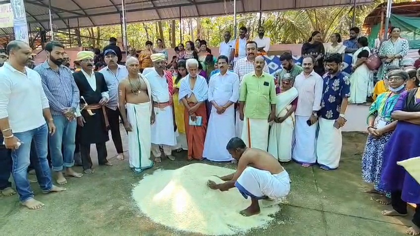 ಕಾಲಿಯಾರ್ (ಕೊಡಗಿನ ಶ್ರೀ ಆದಿ ಬೈತೂರಪ್ಪ) ದೇವಸ್ಥಾನದಲ್ಲಿ ವಾರ್ಷಿಕ ಉತ್ಸವದ ಸಲುವಾಗಿ ಕೊಡಗಿನ ಪುಗ್ಗೆರ ಕುಟುಂಬದ ಎತ್ತು ಪೋರಾಟ್ ಹಾಗೂ ಅಕ್ಕಿ ಅಳೆಯುವ ಶಾಸ್ತ್ರ ನಡೆಯಿತು.