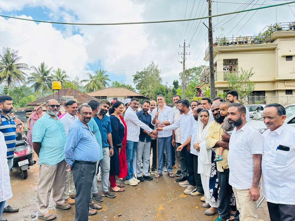 ಸರಕಾರದ ಎಸ್.ಎಫ್.ಸಿ ಅನುದಾನದಲ್ಲಿ ವಿರಾಜಪೇಟೆ  ವ್ಯಾಪ್ತಿಯ ವಿವಿಧ ಅಭಿವೃದ್ಧಿ ಕಾಮಗಾರಿಗಳಿಗೆ 20 ಕೋಟಿ ವೆಚ್ಚದಲ್ಲಿ ಶಾಸಕ ಪೊನ್ನಣ್ಣ ಭೂಮಿ ಪೂಜೆ.